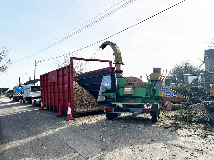 Contract chipping Contract chipping